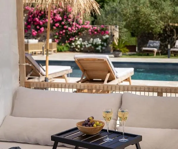 Domaine La Broutie Bed and Breakfast *